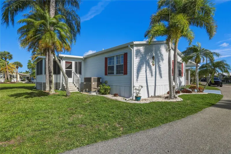 2100 Kings Hwy #401, FL