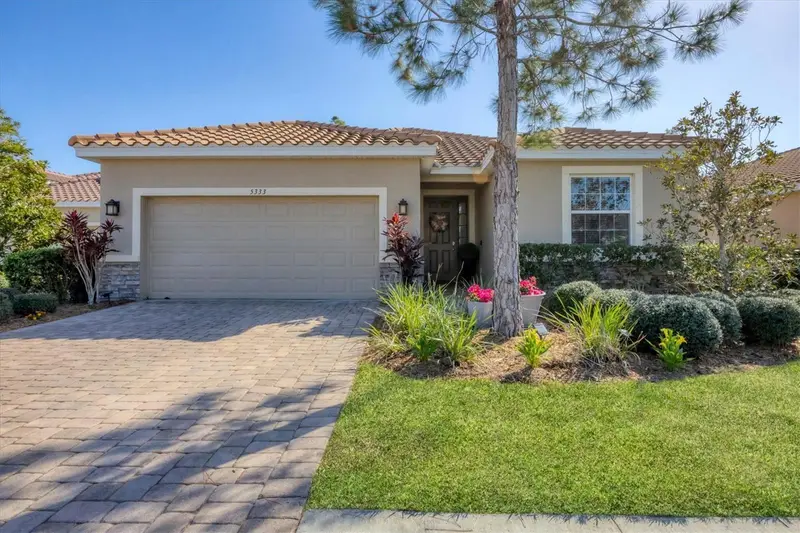 5333 Charlie Brown Ln, FL
