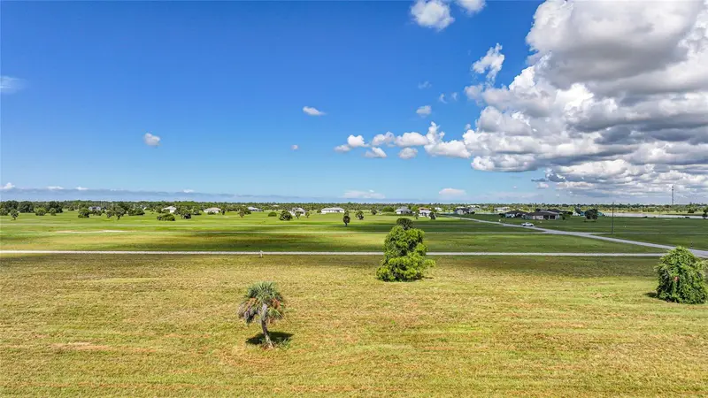 37 Willow Rd, FL