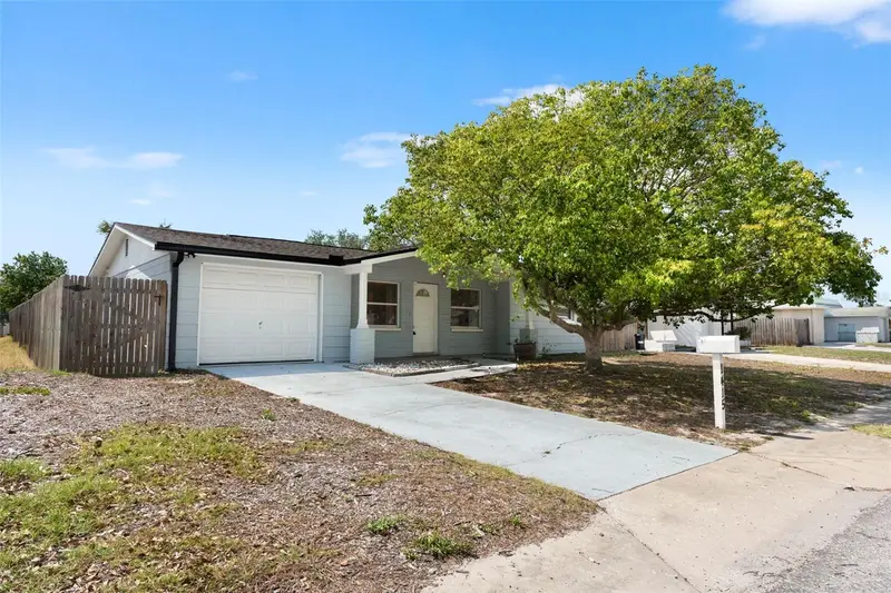 1415 Brixton Ln, FL