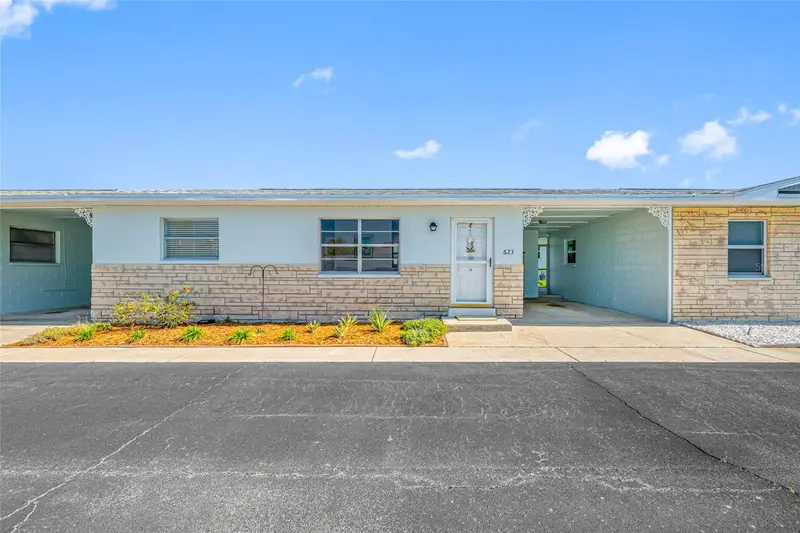 12400 Park Blvd #623, FL
