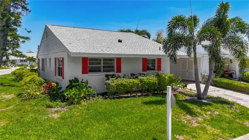 4523 W Independence Dr, FL