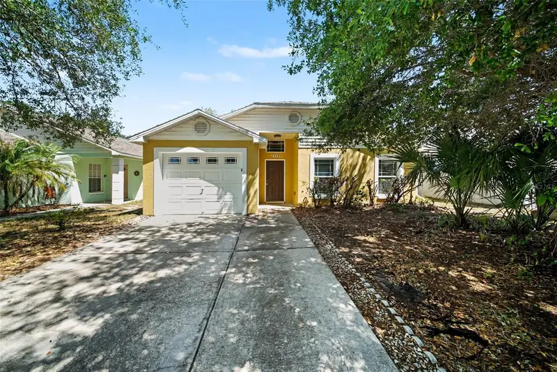 2424 Camden Oaks Pl, FL