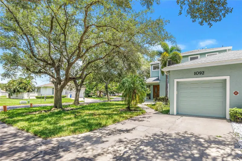 1092 Sanabel Ct Ne, FL
