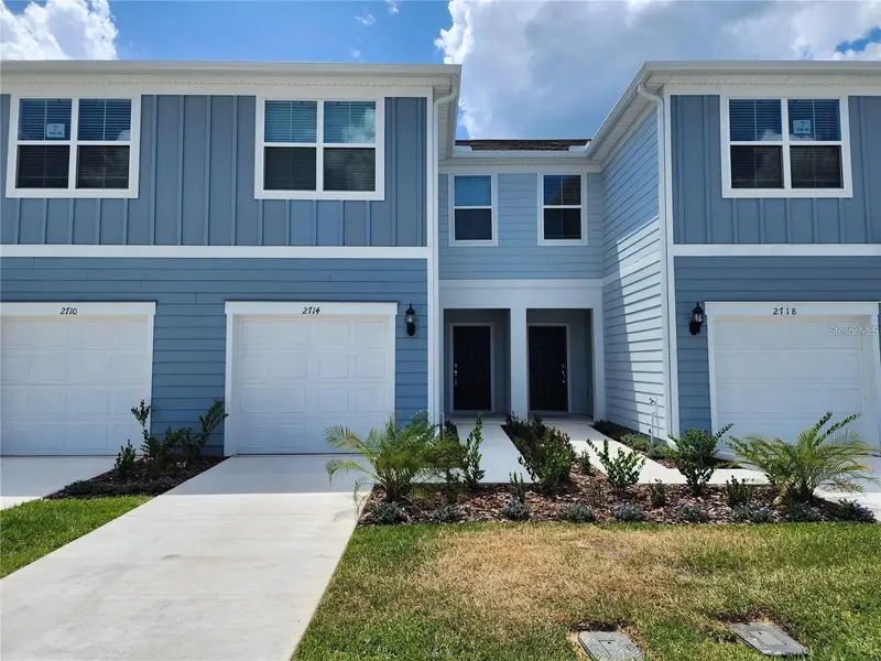 2714 Fetching Trl, FL