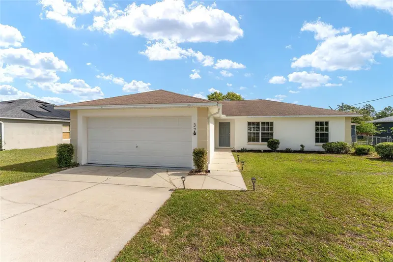 37 Fir Trail Dr, FL