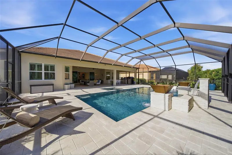 2420 Coco Palm Cir, FL