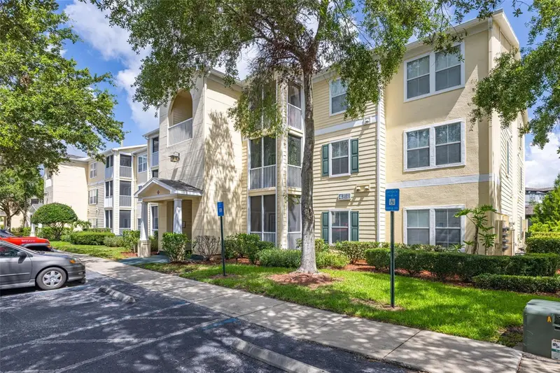 18439 Bridle Club Dr, FL