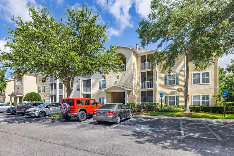 18439 Bridle Club Dr, FL