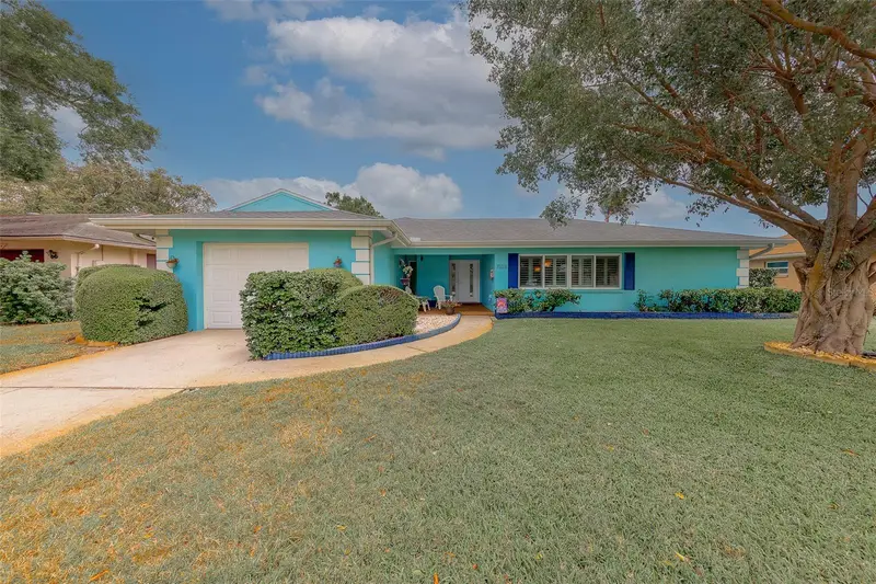 1923 Sky Dr, FL