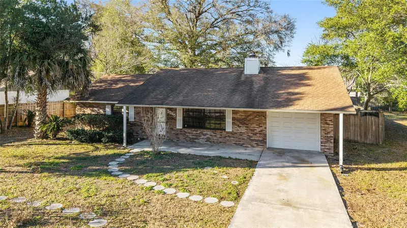3345 Ne 43rd Pl, FL