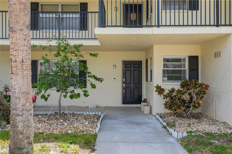 7860 Palm Aire Ln #103, FL