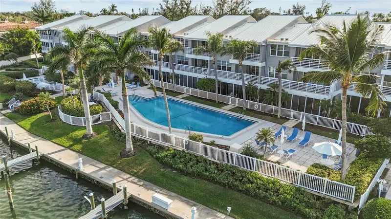 615 Dream Island Pl #105, FL
