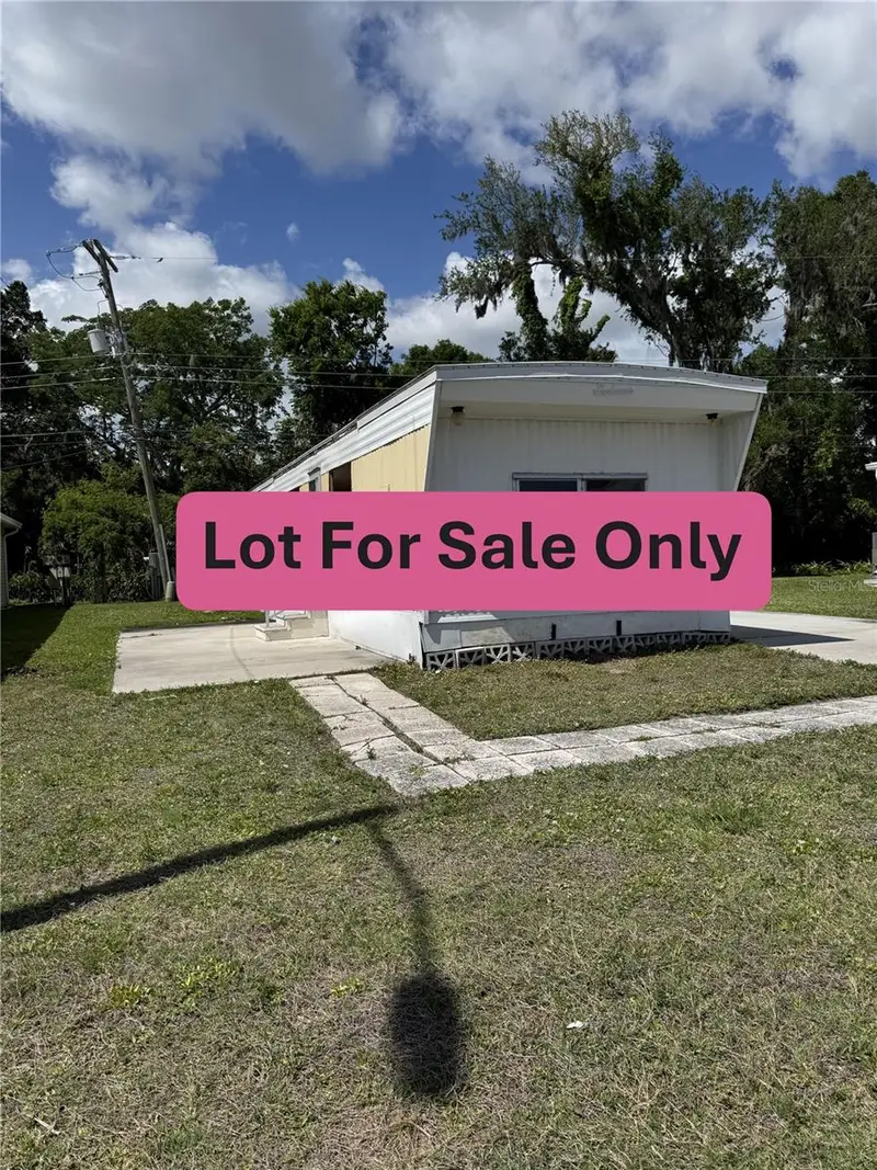 2900 8th Ave W #18, FL