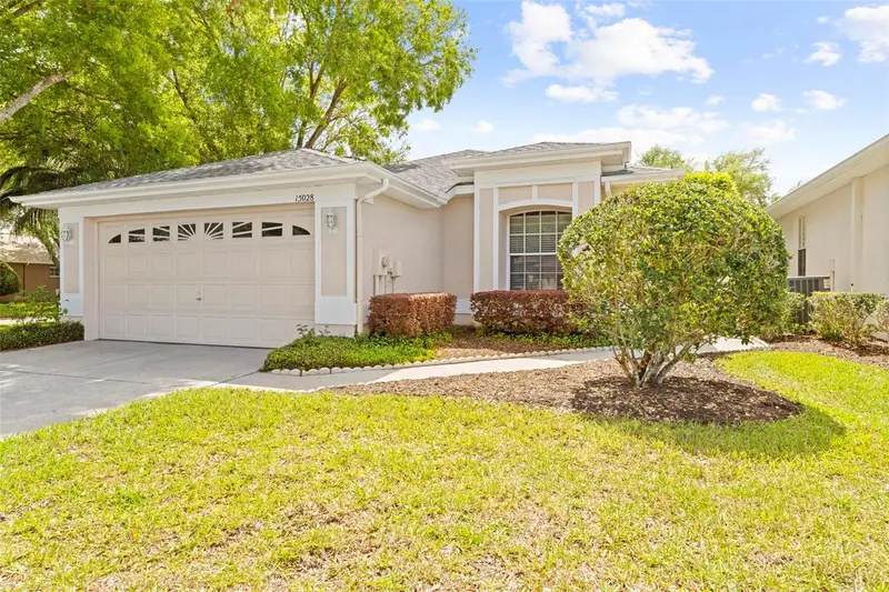 15028 Middle Fairway Dr, FL