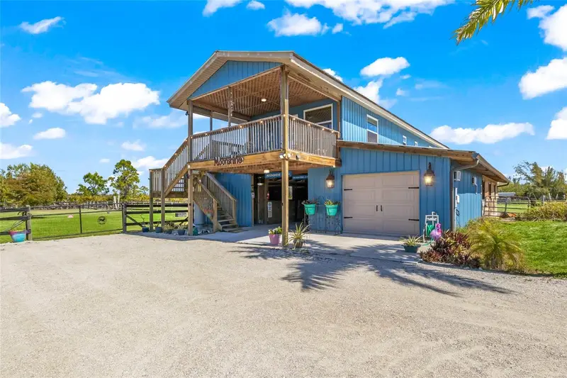 6050 Stringfellow Rd, FL