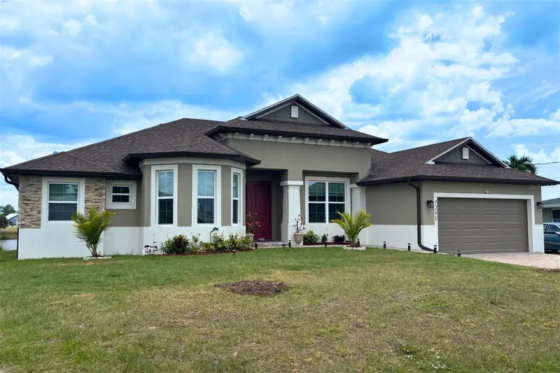 729 Crestview Cir Nw, FL
