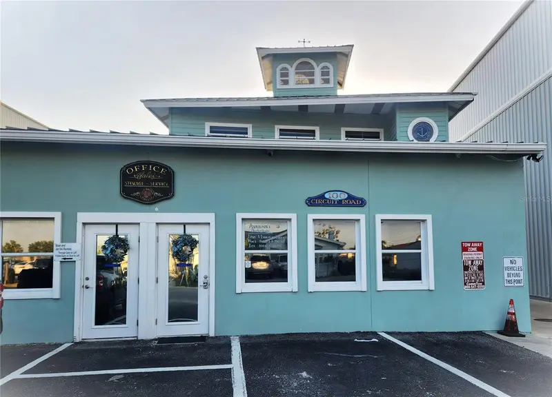 100 Circuit Rd #S127, FL