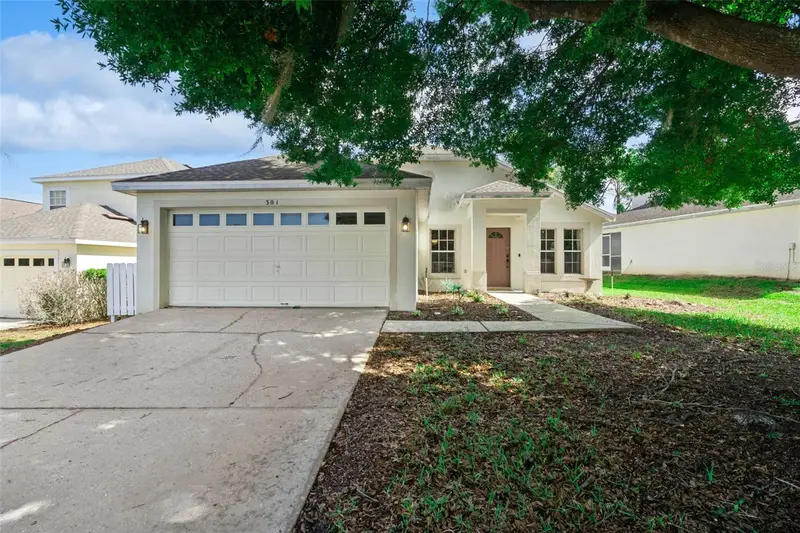 301 Troon Cir, FL