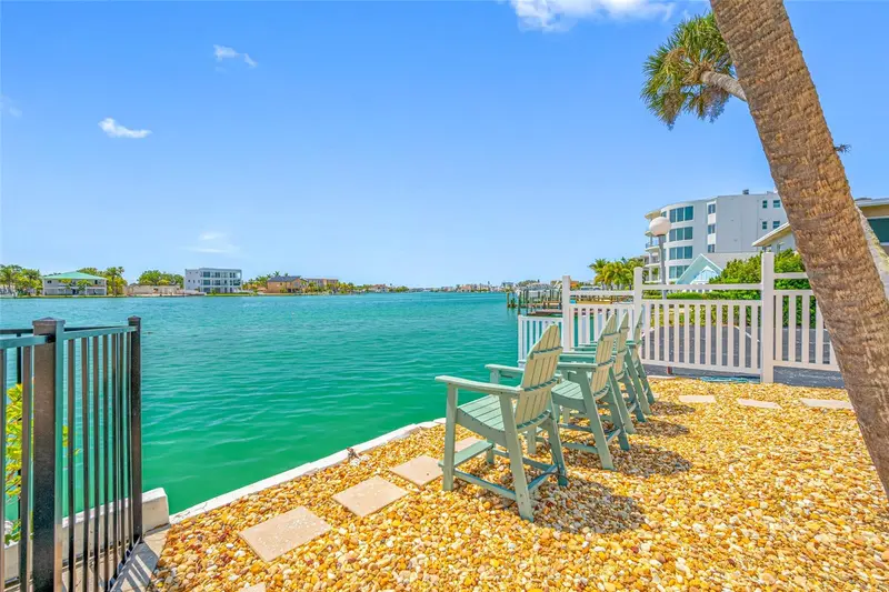 285 107th Ave #306, FL