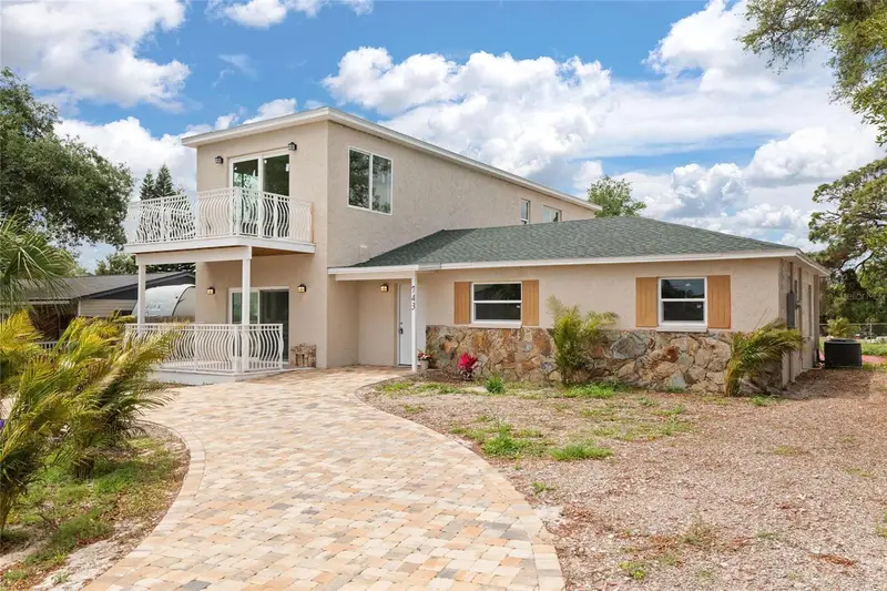 743 Bayshore Dr, FL