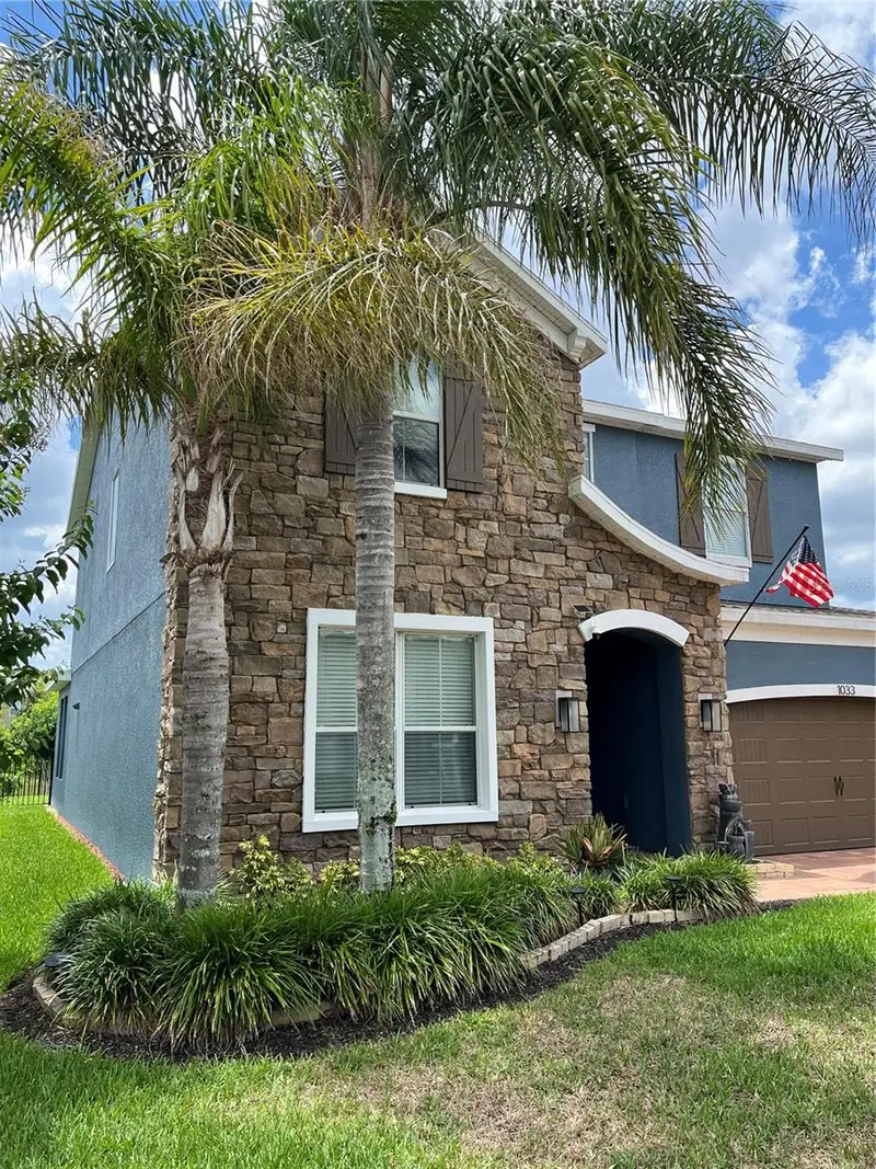 1033 Fountain Coin Loop, FL