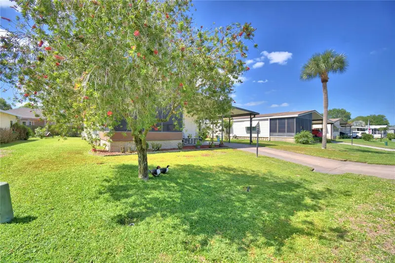 447 Village Cir Sw, FL