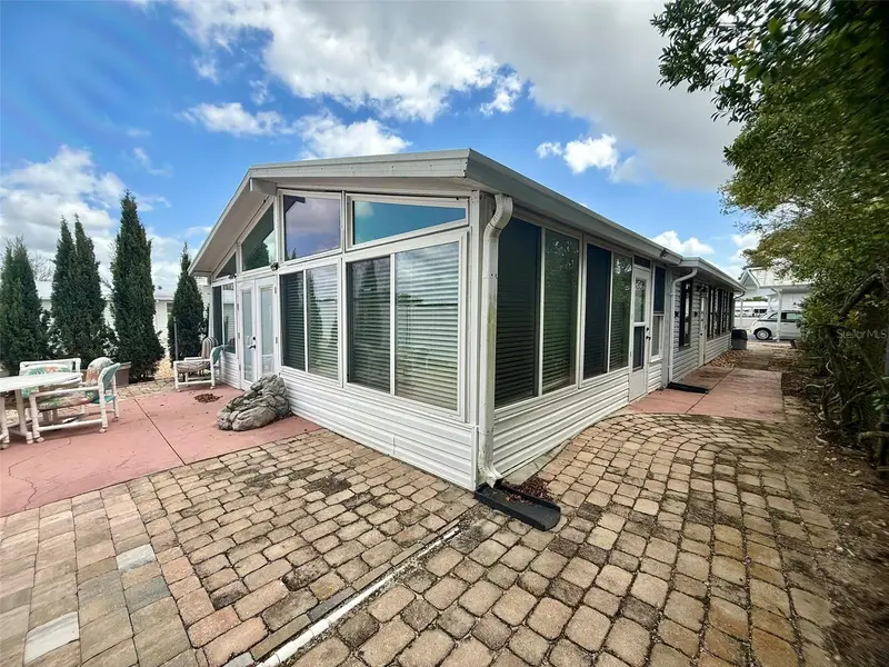 205 Pansy St, FL