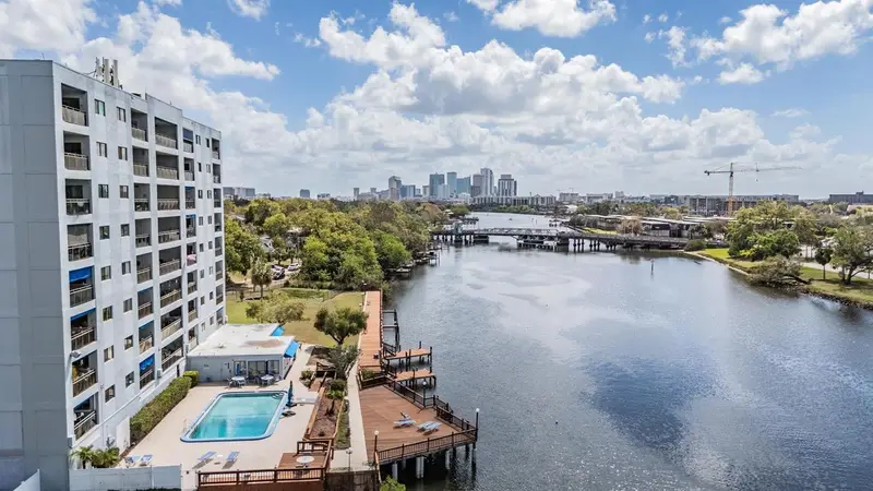 2780 N Riverside Dr #105, FL