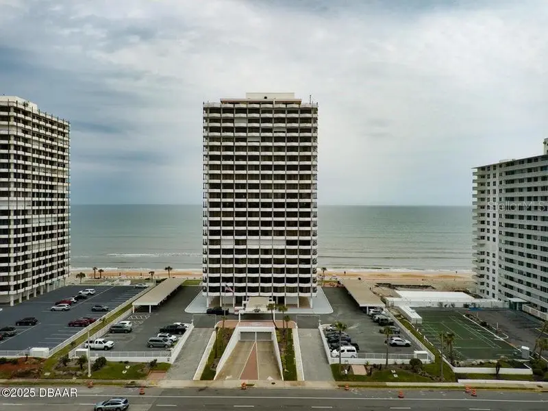2828 N Atlantic Ave #302, FL