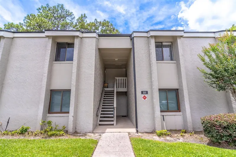 106 Springwood Cir #B, FL