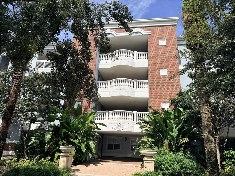 1100 Sunset View Cir S #304, FL