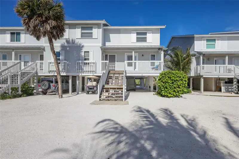 420 Gulf Blvd #9, FL