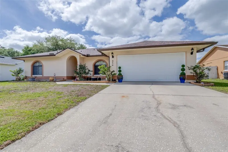 624 Mckinley Ct, FL