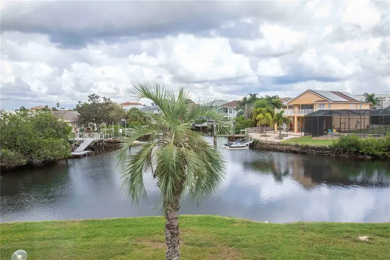 4609 Marine Pkwy #203, FL