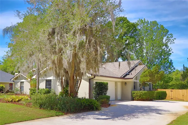 19814 Deer Hollow Ln, FL