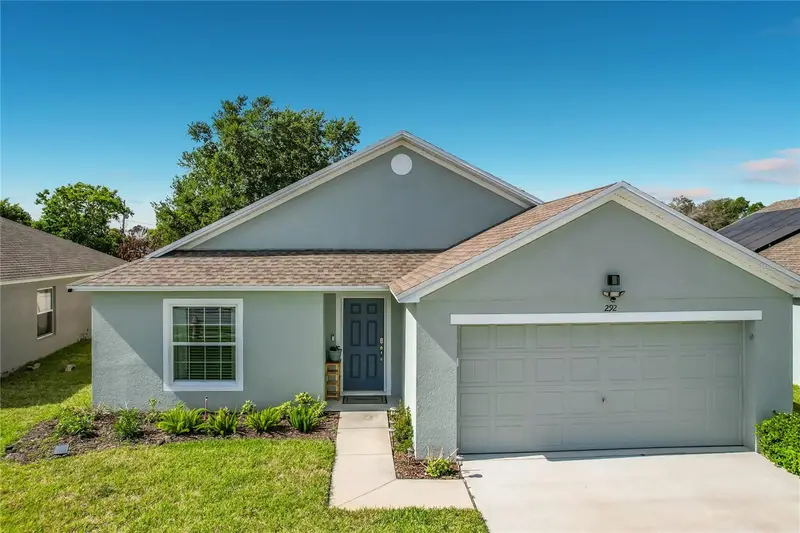 292 Arbuthnot St, FL