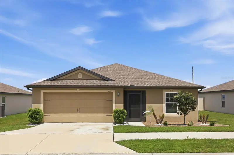 1607 Swan Lake Cir, FL
