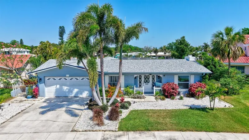 563 Lewis Blvd Se, FL