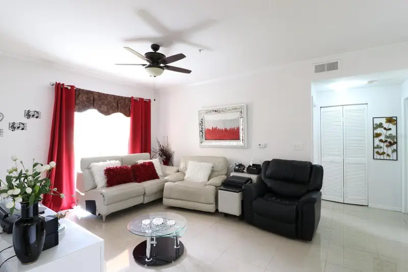 5610 Pinnacle Heights Cir #107, FL