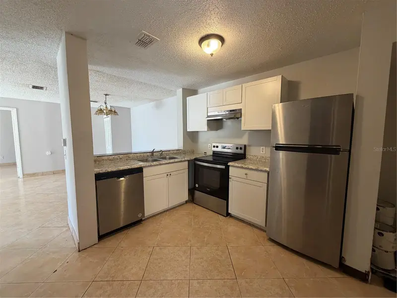 5225 Via Hacienda Cir #B115, FL