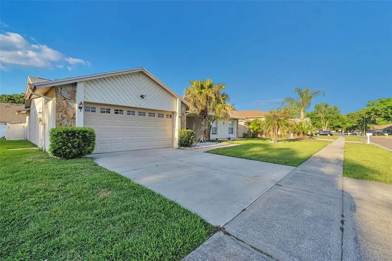 9724 Cypress Pond Ave, FL