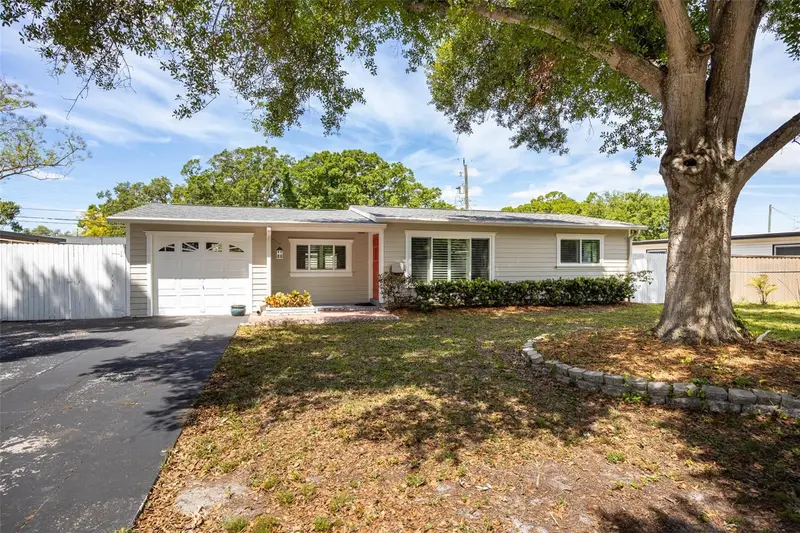 7500 Orpine Dr N, FL