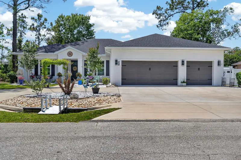 22 White Hurst Ln, FL