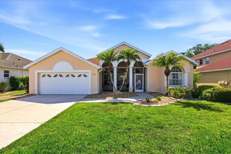 6223 Rock Creek Cir, FL