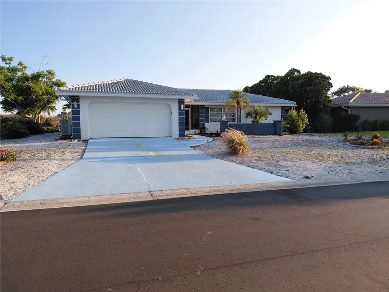 43 Windsor Dr, FL