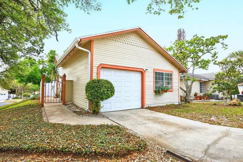 568 Abington Ct, FL