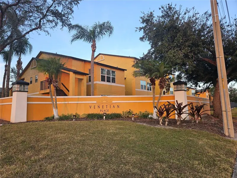 4518 Commander Dr #1915, FL