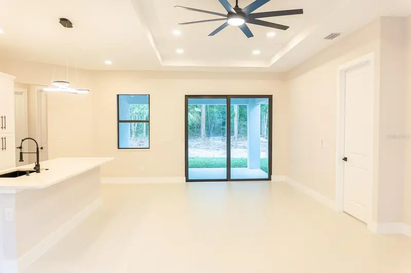 14284 Cedarwood Ave, FL