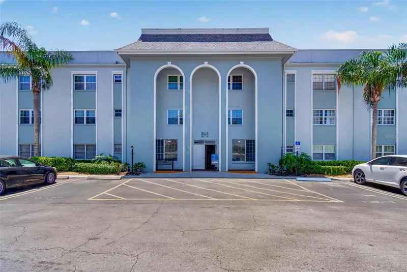 701 Poinsettia Rd #308, FL